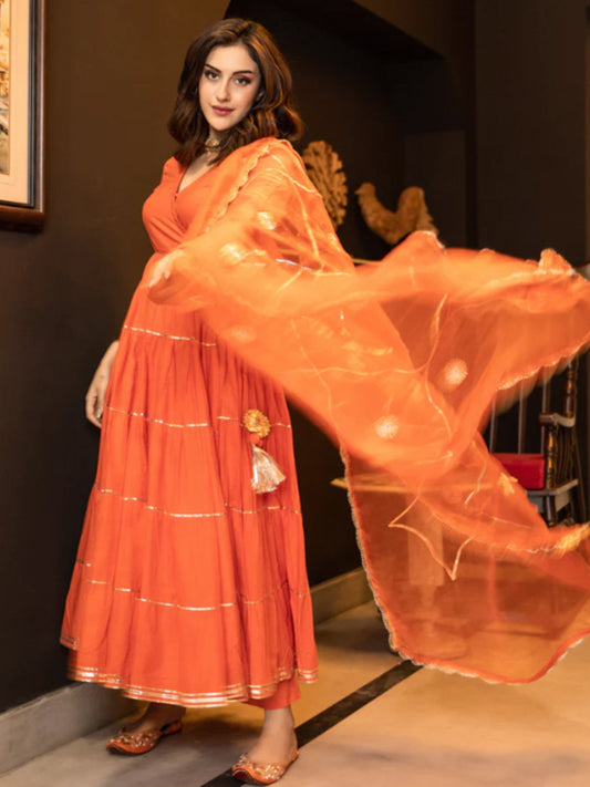 Festive Bloom Tier Suit